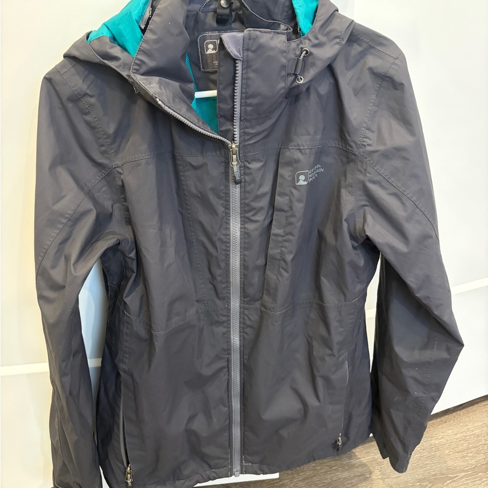 Eastern Mountain Sports Charcoal Jacket with Aqua Interior